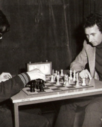 32. Partyjka szachów błyskawicznych z przyjacielem Krzysztofem Woźniakiem, MDK Toruń, 1979 r.